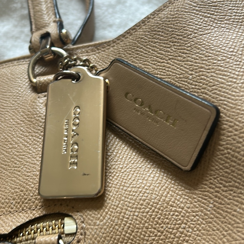 Coach Chain Tote Bag - Picture 4 of 14